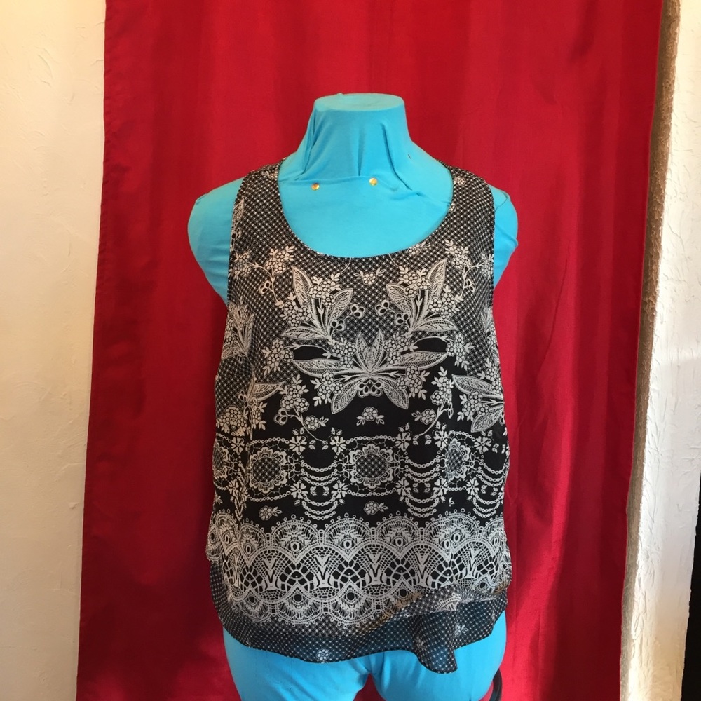 XXL Bila Black and White Tank Top